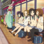 放課後ティータイム「みんなで座ってアイス食べよ！あれ、このベンチ四人掛けじゃん」