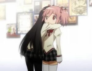 暁美ほむら「ごめんね、わけわかんないよね...気持ち悪いよね...」（突然抱きつく）